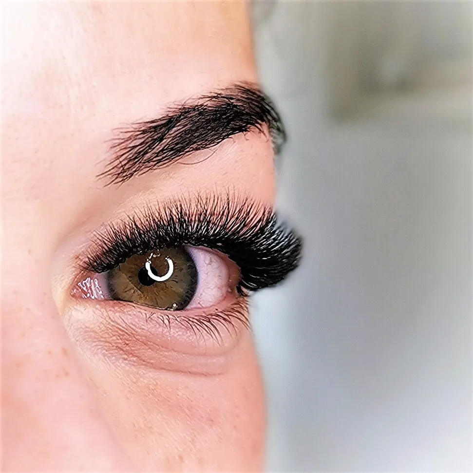 Wimpernverländerung von Jessica Baumann